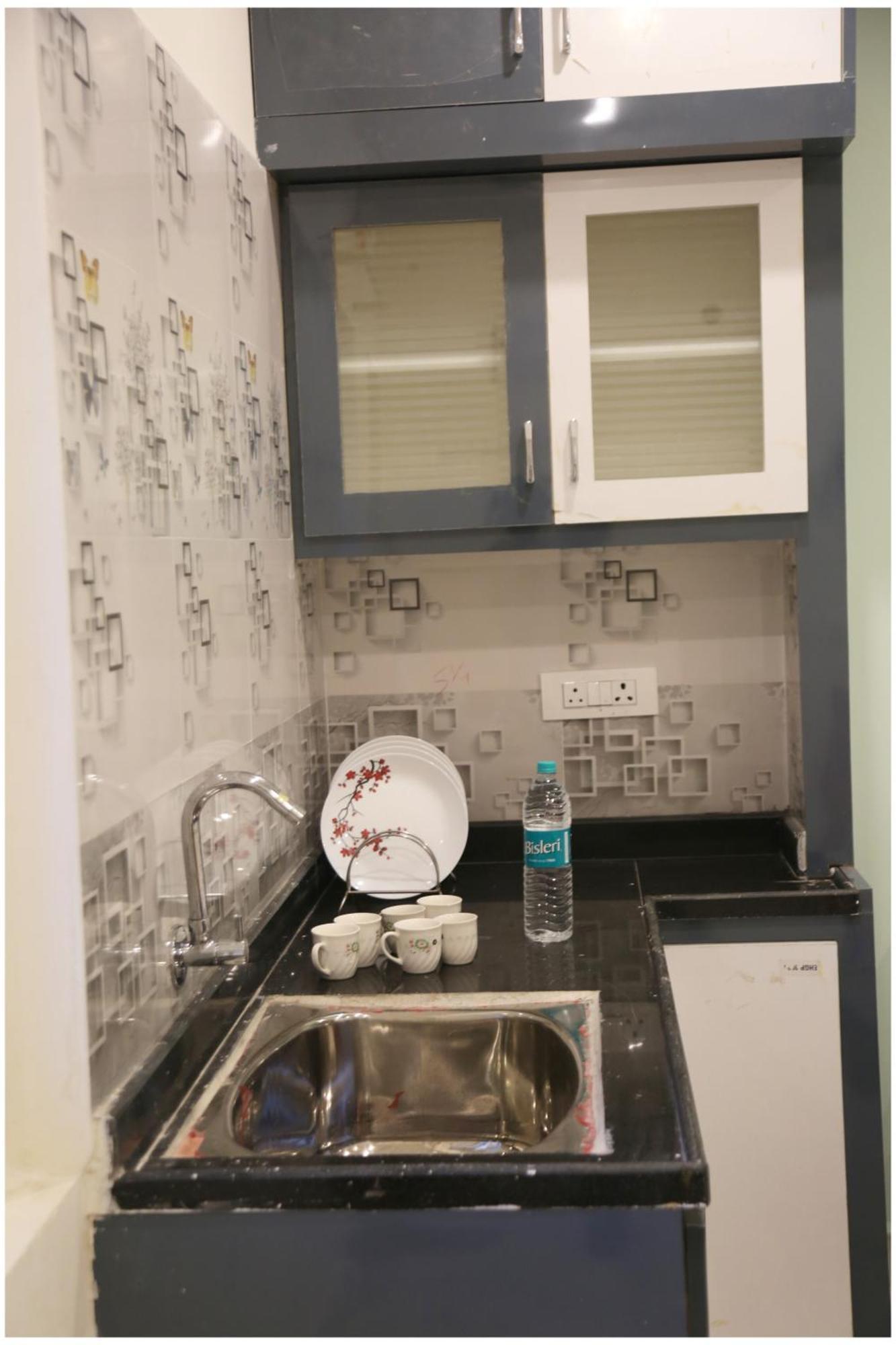 Padmavathi Homestay -2Bhk 1Bhk Ac Apartments For Group Of Families - Best Location - Flyover To Alipiri Gate - Walk To Ps4 Veg Restaurant - Modular Kitchen - Super Fast Wi-Fi- Near To Tirupati Bus Stand 2 Km-Near To Railway Station 2Km Exterior photo